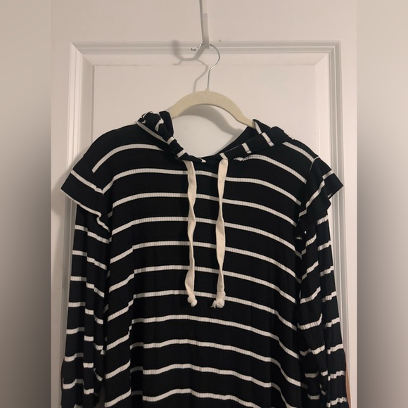 Chic Soul black and white striped hoodie with elbow patches- Size 1XL - Picture 2 of 4